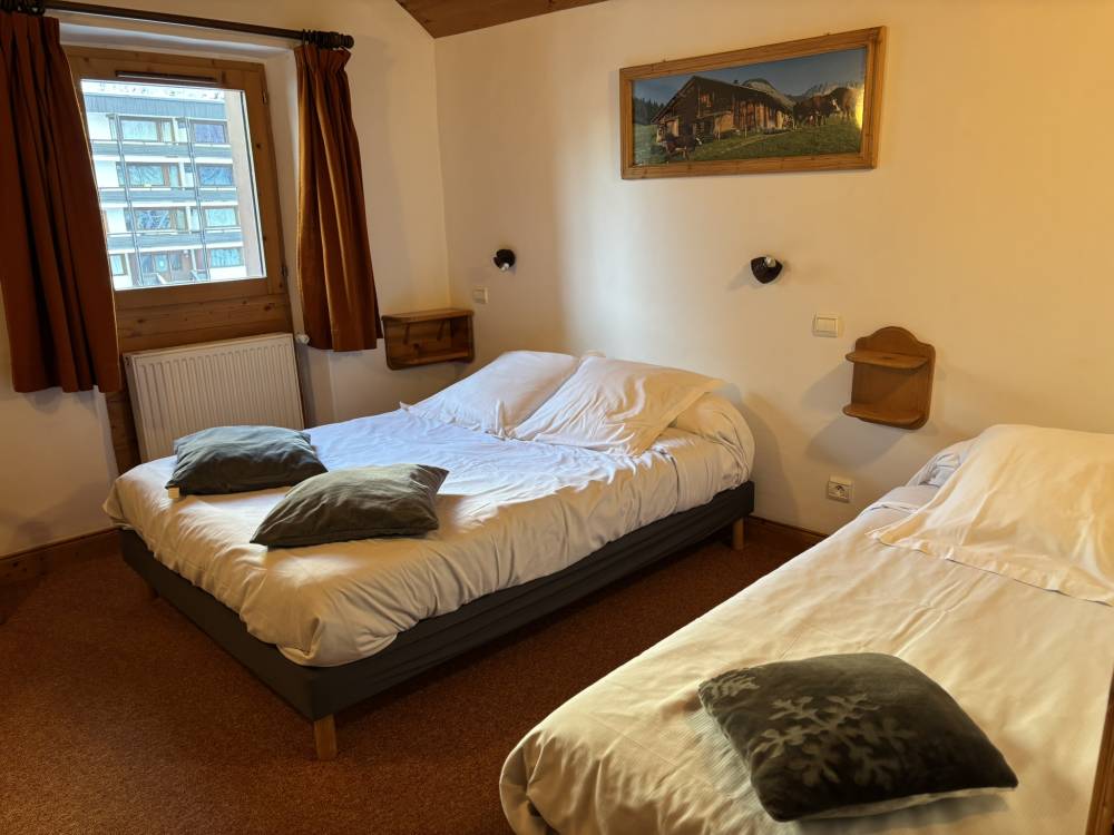 B1024B84-D57B-4CE9-94DD-9F3C683DDEA1_1_102_o