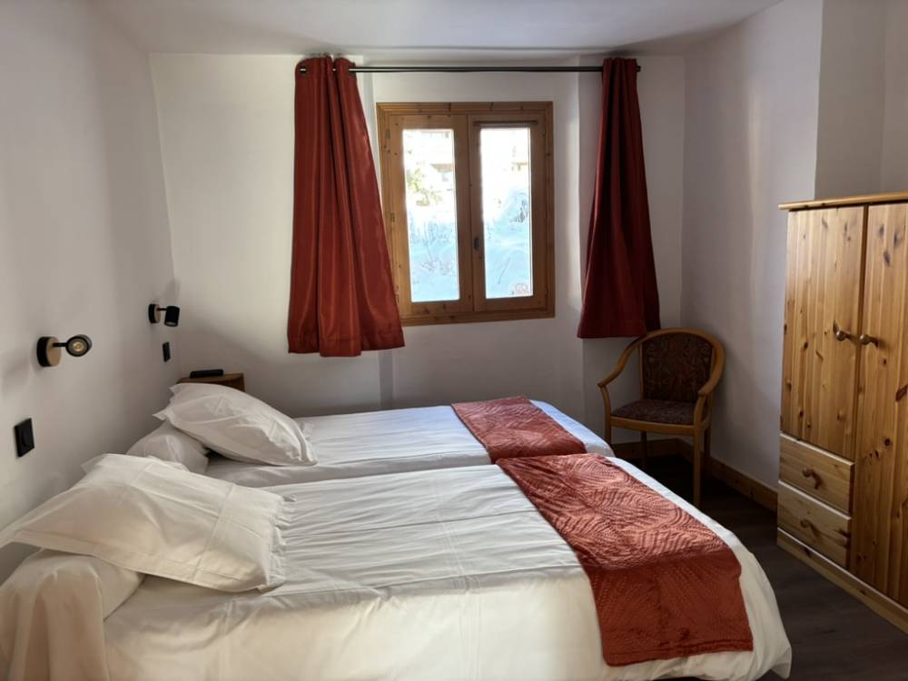 538F121A-286B-4F53-B460-D0783E0A6C3E_1_105_c