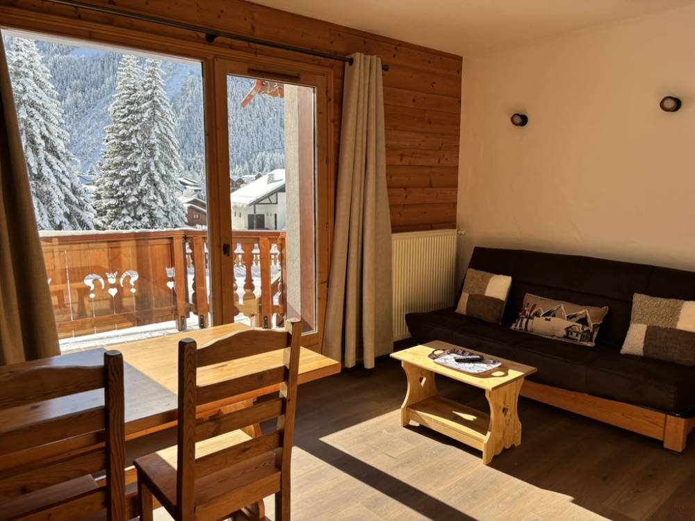 17FCB6D8-4F87-4C27-AE8B-51C77F9FB026_1_105_c